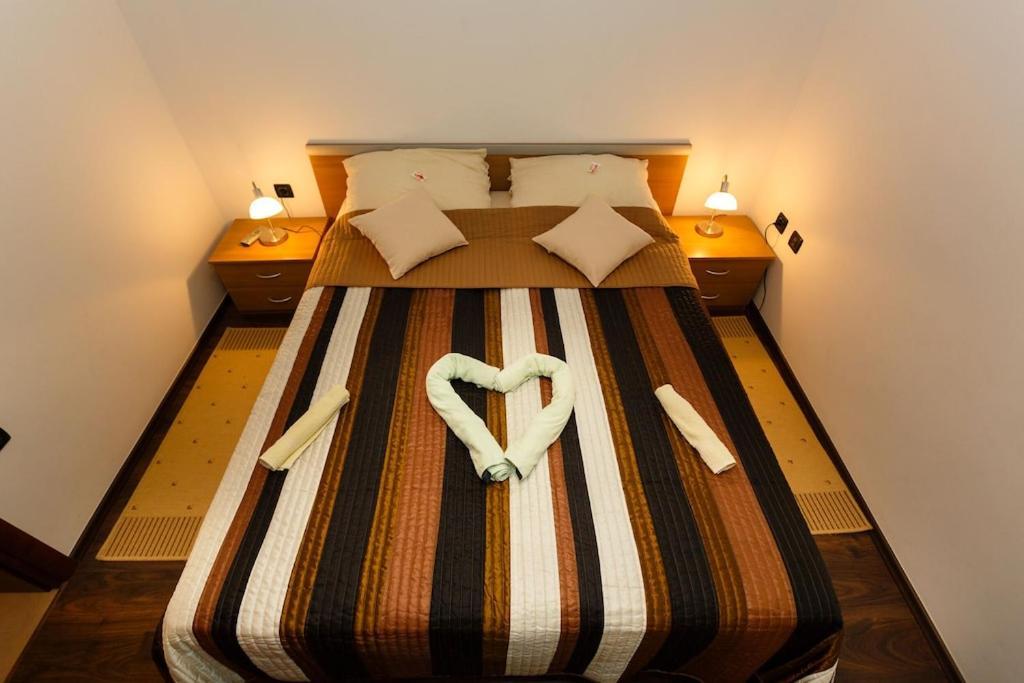 Premium Apartment Near Center And Beach With Parking Krk Town Luaran gambar